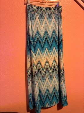 Saint Tropez West Teal and Cream Chevron Maxi Skirt